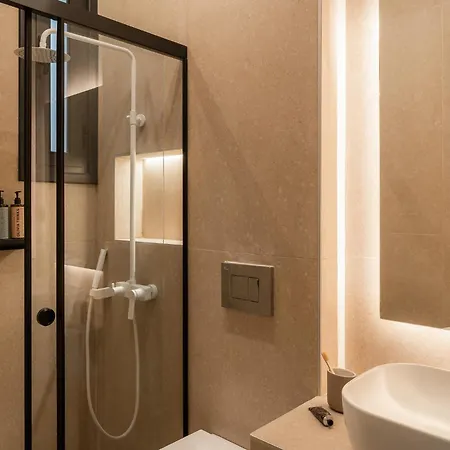 Fos Premium By Halu! - Modern Living In A Brand New Building 3*