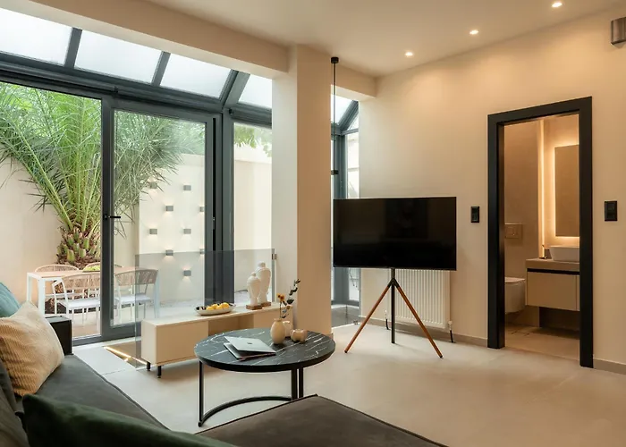 Fos Premium By Halu! - Modern Living In A Brand New Building 테살로니키