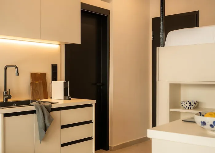 Fos Premium By Halu! - Modern Living In A Brand New Building 테살로니키